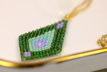 Load image into Gallery viewer, 01 ḡelhḡenáiq̓ : abalone